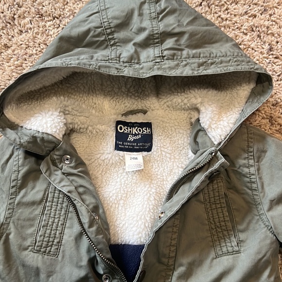 Lightly used beautiful warm army green hooded coat with sherpa/fleece, size 24M - Picture 5 of 7